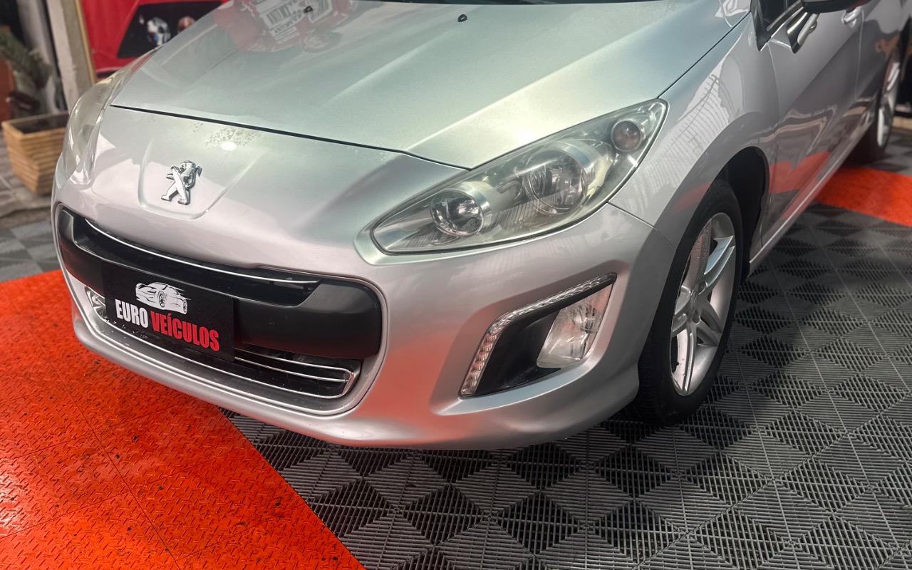 imagem-https://www.socarrao.com.br/sc-vehicle-images-prod/4318480/1791540152743-SU1HXzI1MzIuanBlZw.jpeg