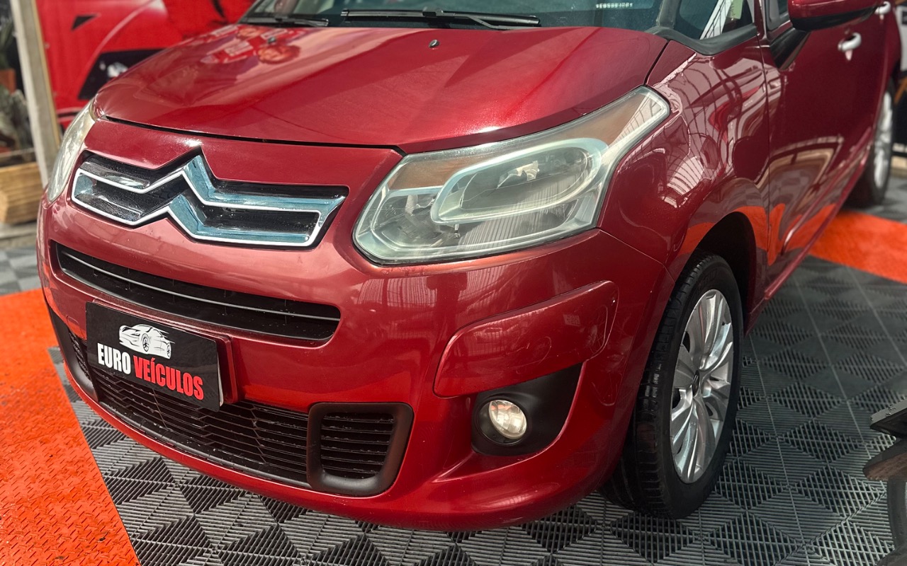 Citroën C3 Picasso 2015 Vermelho — foto 1 de 3