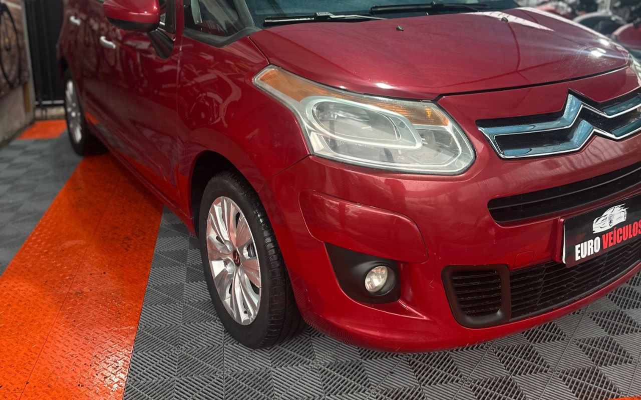 imagem-https://www.socarrao.com.br/sc-vehicle-images-prod/4318484/1791540739976-SU1HXzI1MTguanBlZw.jpeg