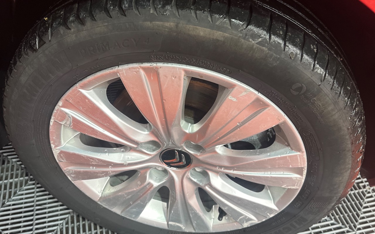 imagem-https://www.socarrao.com.br/sc-vehicle-images-prod/4318484/1791540740311-SU1HXzI1MjAuanBlZw.jpeg