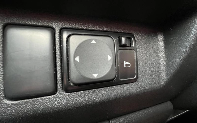imagem-https://www.socarrao.com.br/sc-vehicle-images-prod/4318502/1791545871788-8557359_12_B_6ca54c1eb4.jpeg