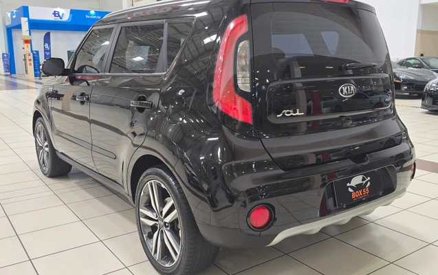 imagem-https://www.socarrao.com.br/sc-vehicle-images-prod/4318515/1791546323574-fbb29112a6674c1bb8a9a8b27cb8ec56_1791546296615.jpg