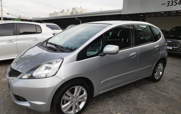 imagem-https://www.socarrao.com.br/sc-vehicle-images-prod/4318523/1791546956575-8514501_0_B_36b817b16a.jpeg
