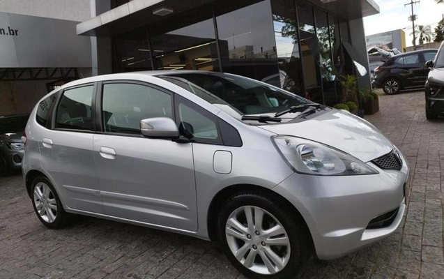 imagem-https://www.socarrao.com.br/sc-vehicle-images-prod/4318523/1791546956579-8514501_2_B_c1bce33a60.jpeg