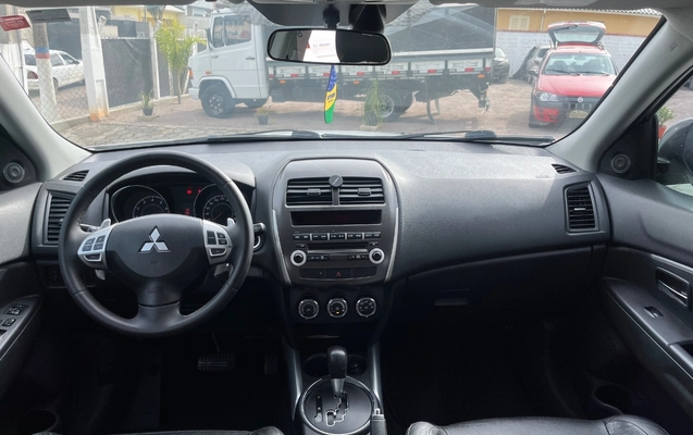 imagem-https://www.socarrao.com.br/sc-vehicle-images-prod/4318525/1791547324281-SU1HXzM1MjQuanBlZw.jpeg