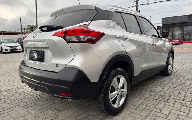 imagem-https://www.socarrao.com.br/sc-vehicle-images-prod/4318528/1791547243859-31066d48fa404313abbedf9a393f0f56_1791547189874.jpg