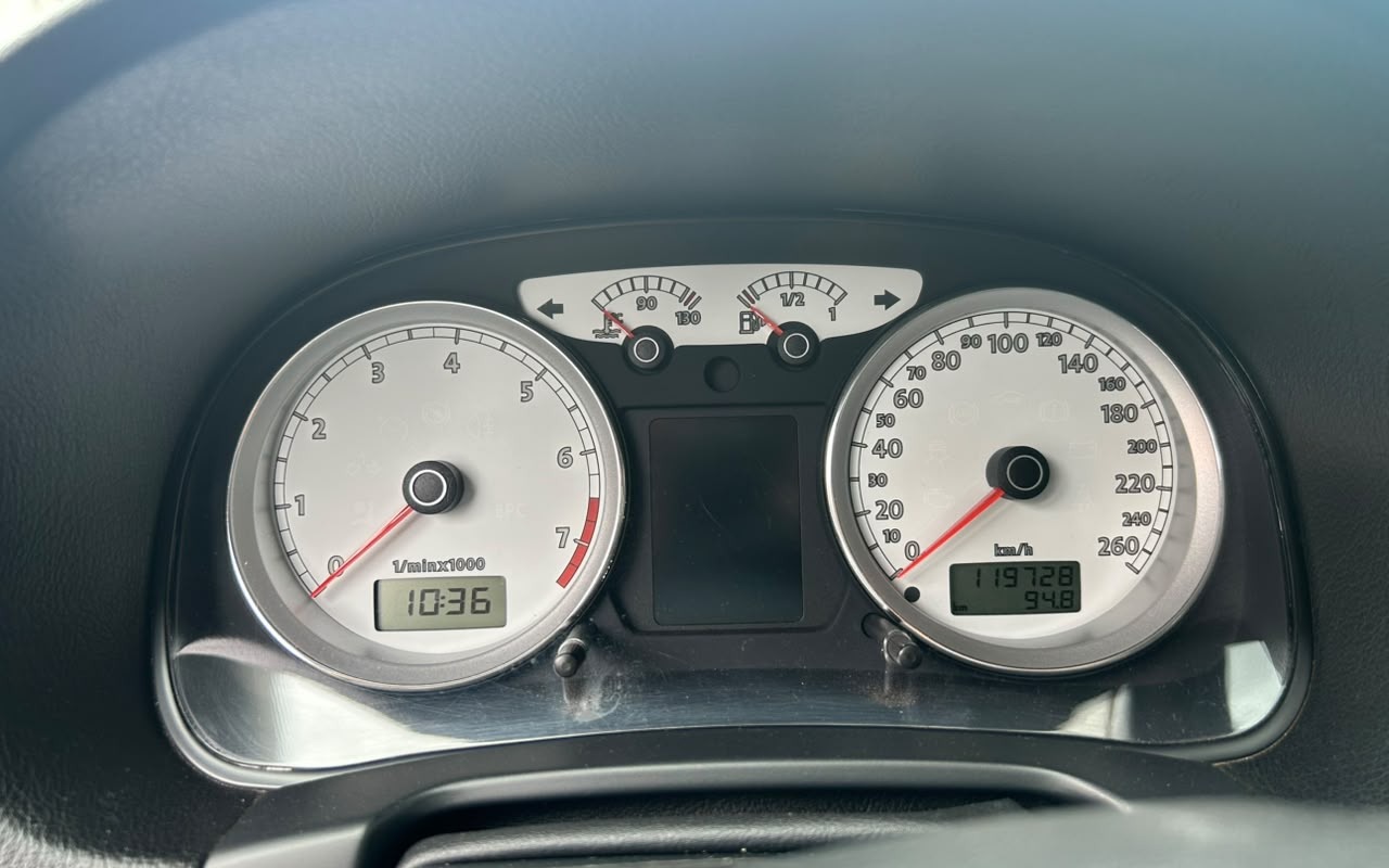 imagem-https://www.socarrao.com.br/sc-vehicle-images-prod/4318540/1791547762061-V2hhdHNBcHAgSW1hZ2UgMjAyNi0wOS0zMCBhdCAxMy4zNS40NyAoMSkuanBlZw.jpeg
