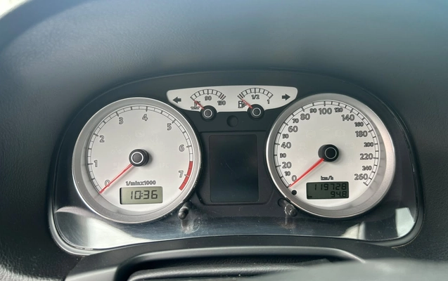 imagem-https://www.socarrao.com.br/sc-vehicle-images-prod/4318540/1791547762061-V2hhdHNBcHAgSW1hZ2UgMjAyNi0wOS0zMCBhdCAxMy4zNS40NyAoMSkuanBlZw.jpeg