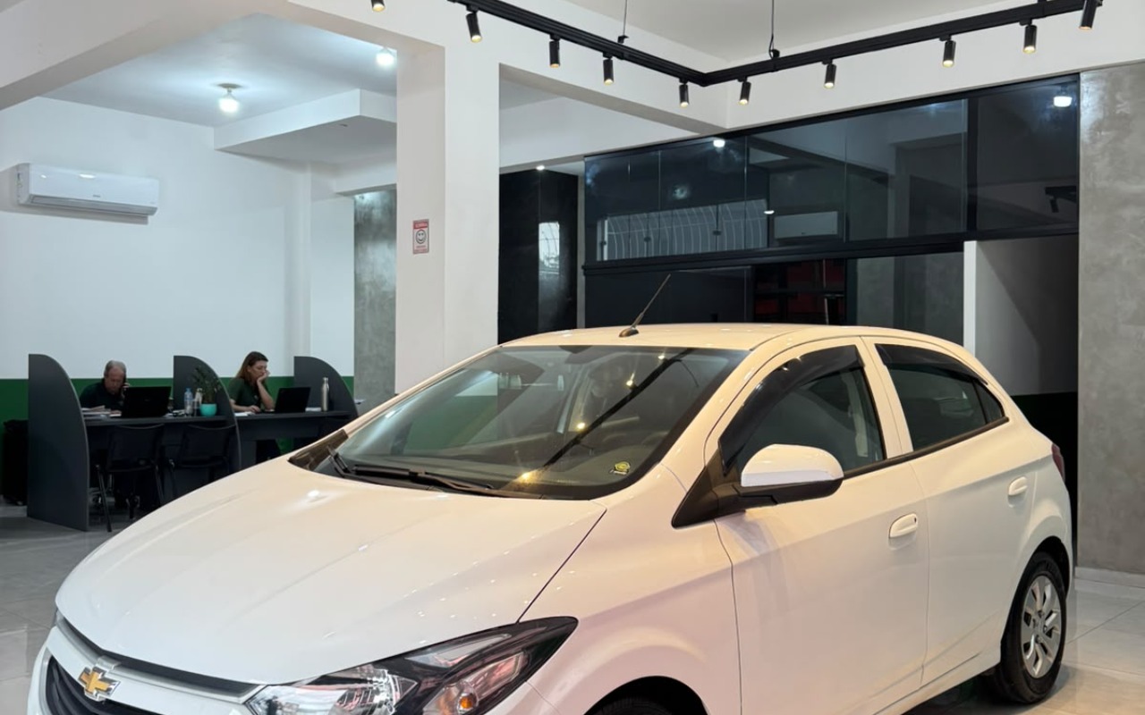 imagem-https://www.socarrao.com.br/sc-vehicle-images-prod/4318542/1791547779788-V2hhdHNBcHAgSW1hZ2UgMjAyNi0xMC0wOSBhdCAwOC40NC4wMCAoMikuanBlZw.jpeg