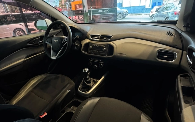 imagem-https://www.socarrao.com.br/sc-vehicle-images-prod/4318542/1791547780260-V2hhdHNBcHAgSW1hZ2UgMjAyNi0xMC0wOSBhdCAwOC40NC4wMy5qcGVn.jpeg