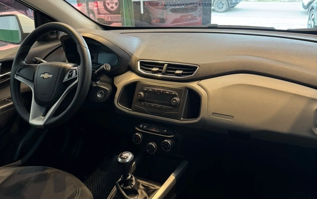 imagem-https://www.socarrao.com.br/sc-vehicle-images-prod/4318542/1791547780363-V2hhdHNBcHAgSW1hZ2UgMjAyNi0xMC0wOSBhdCAwOC40NC4wMyAoMSkuanBlZw.jpeg