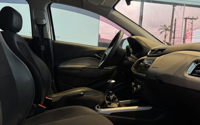 imagem-https://www.socarrao.com.br/sc-vehicle-images-prod/4318542/1791547780483-V2hhdHNBcHAgSW1hZ2UgMjAyNi0xMC0wOSBhdCAwOC40NC4wMSAoNCkuanBlZw.jpeg