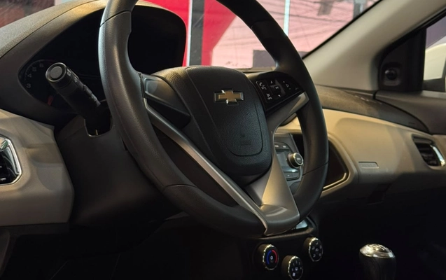 imagem-https://www.socarrao.com.br/sc-vehicle-images-prod/4318542/1791547780932-V2hhdHNBcHAgSW1hZ2UgMjAyNi0xMC0wOSBhdCAwOC40NC4wNCAoMSkuanBlZw.jpeg