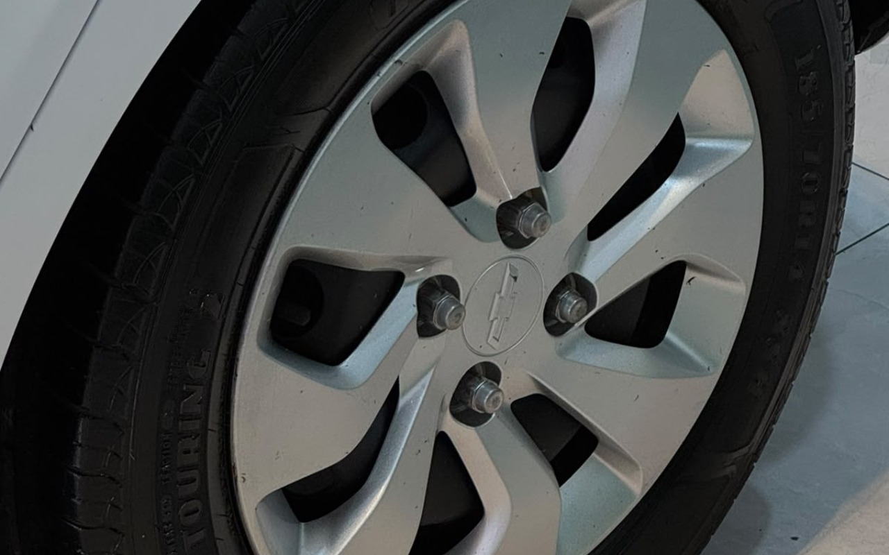 imagem-https://www.socarrao.com.br/sc-vehicle-images-prod/4318542/1791547781336-V2hhdHNBcHAgSW1hZ2UgMjAyNi0xMC0wOSBhdCAwOC40NC4wMSAoMikuanBlZw.jpeg