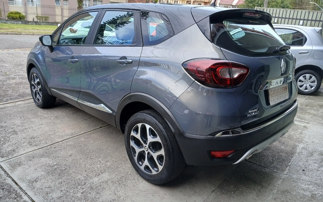 imagem-https://www.socarrao.com.br/sc-vehicle-images-prod/4318665/1791548657251-MTc5MTU0ODE5OTI1OTU2NTkwNTQ0OTM1MjE4MDA1OS5qcGc.jpg