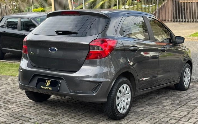 imagem-https://www.socarrao.com.br/sc-vehicle-images-prod/4318696/1791666247875-8556633_3_B_ca030cd41a.jpeg