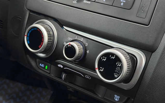 imagem-https://www.socarrao.com.br/sc-vehicle-images-prod/4318724/1791549684357-889cf0f7ff3e4ea78ead9f85a61da309_1791470567449.jpg