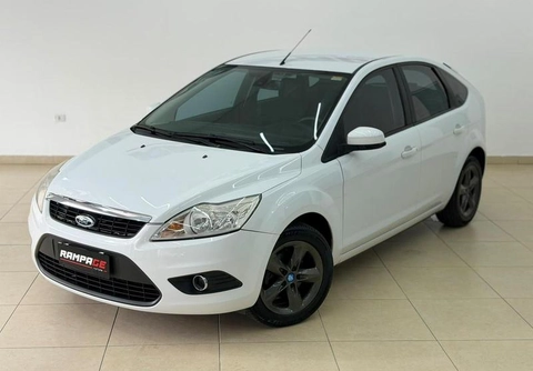 Ford Focus 2013 Branco — foto 1 de 3