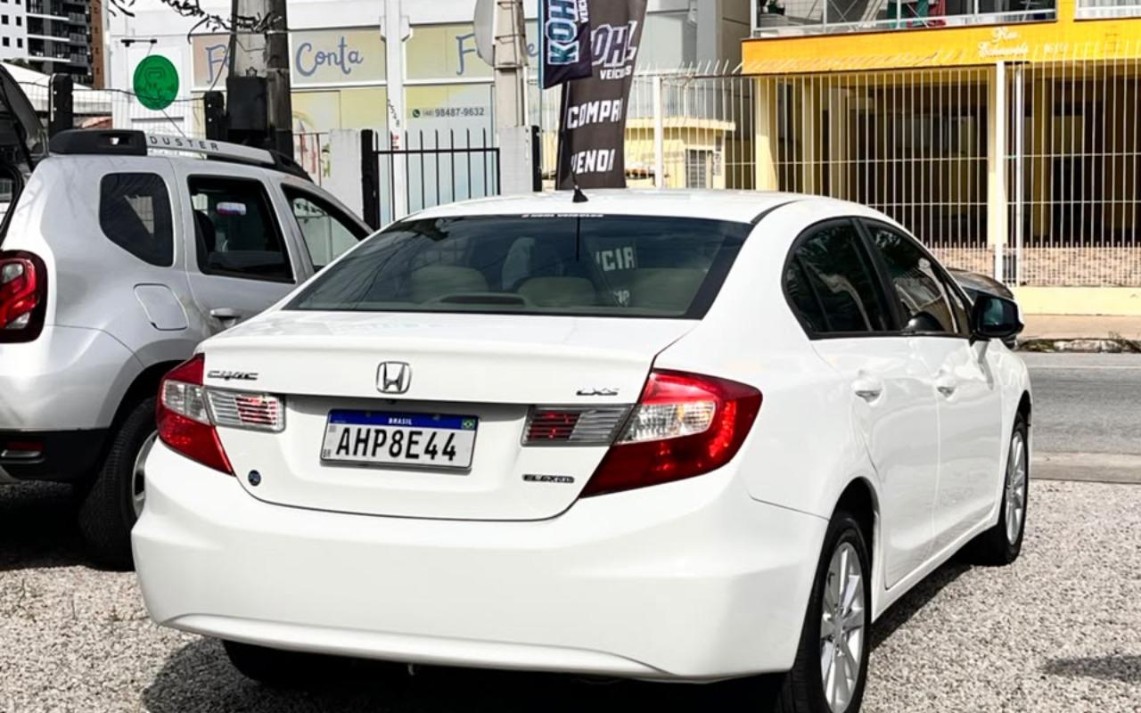imagem-https://www.socarrao.com.br/sc-vehicle-images-prod/4318924/1791550918099-V2hhdHNBcHAgSW1hZ2UgMjAyNi0xMC0wOCBhdCAxNi4yMi40OC5qcGVn.jpeg