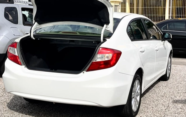 imagem-https://www.socarrao.com.br/sc-vehicle-images-prod/4318924/1791550918240-V2hhdHNBcHAgSW1hZ2UgMjAyNi0xMC0wOCBhdCAxNi4yMi40OCAoMykuanBlZw.jpeg