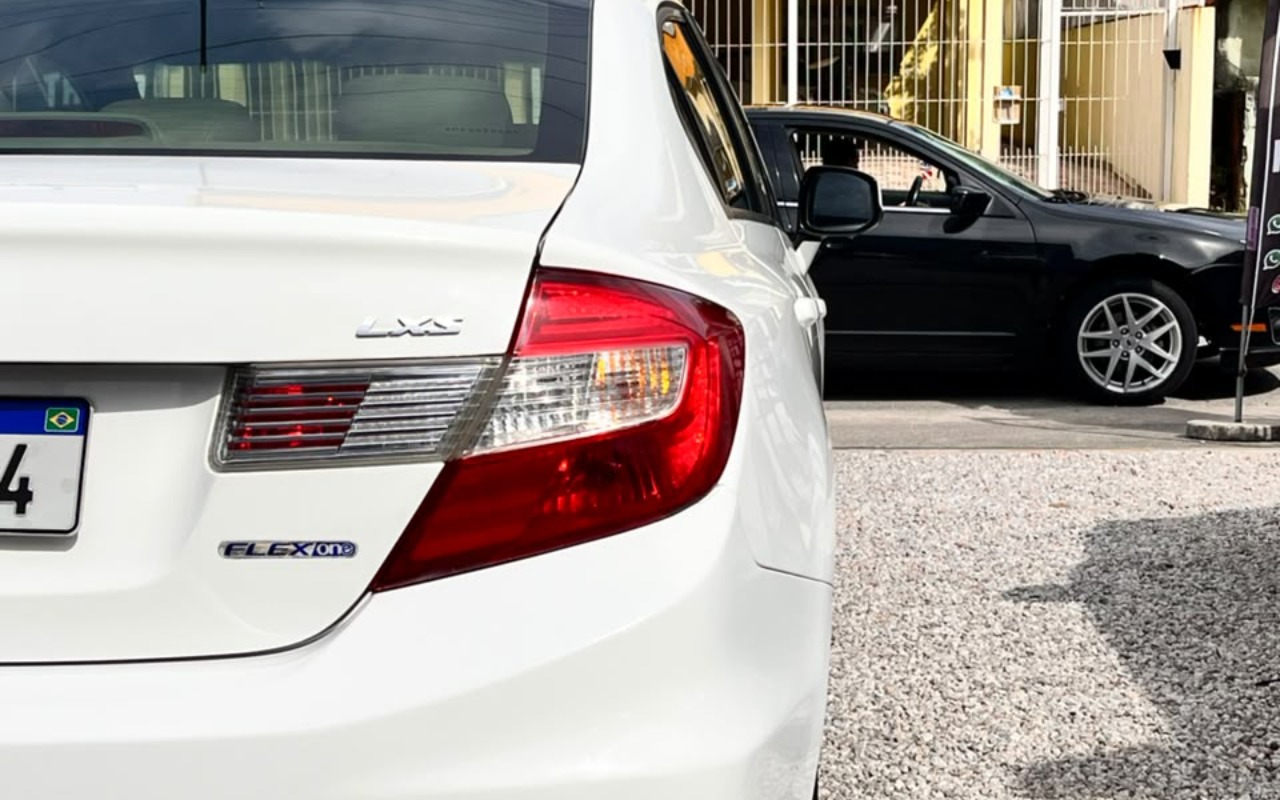 imagem-https://www.socarrao.com.br/sc-vehicle-images-prod/4318924/1791550918464-V2hhdHNBcHAgSW1hZ2UgMjAyNi0xMC0wOCBhdCAxNi4yMi40OCAoMSkuanBlZw.jpeg