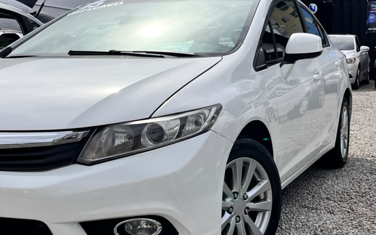 imagem-https://www.socarrao.com.br/sc-vehicle-images-prod/4318924/1791550918638-V2hhdHNBcHAgSW1hZ2UgMjAyNi0xMC0wOCBhdCAxNi4yMi41MC5qcGVn.jpeg