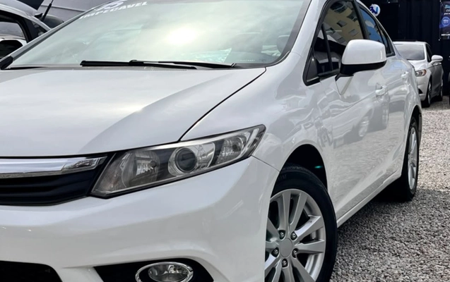 imagem-https://www.socarrao.com.br/sc-vehicle-images-prod/4318924/1791550918638-V2hhdHNBcHAgSW1hZ2UgMjAyNi0xMC0wOCBhdCAxNi4yMi41MC5qcGVn.jpeg