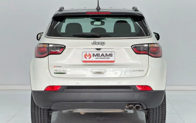 imagem-https://www.socarrao.com.br/sc-vehicle-images-prod/4318935/1791550971383-3e14b10b966c4c129d065176a5652f1e_1791550920833.jpg