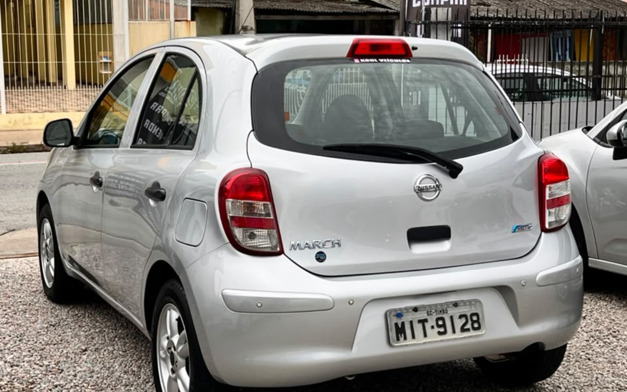 imagem-https://www.socarrao.com.br/sc-vehicle-images-prod/4319008/1791551327980-V2hhdHNBcHAgSW1hZ2UgMjAyNi0xMC0wOCBhdCAxOS40MS4xMSAoMykuanBlZw.jpeg