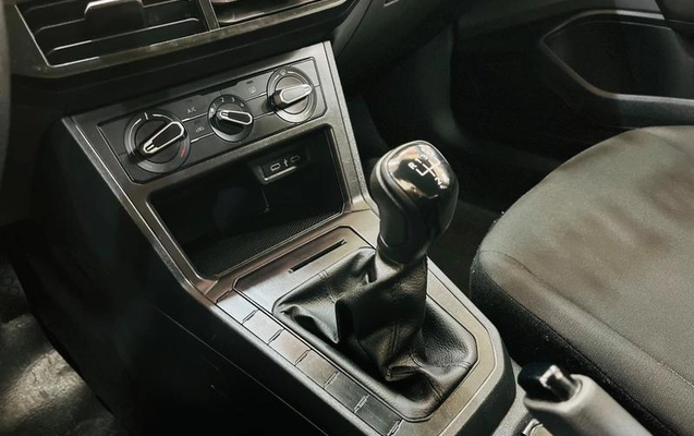 imagem-https://www.socarrao.com.br/sc-vehicle-images-prod/4319115/1791833764371-8553495_13_B_27a492787c.jpeg