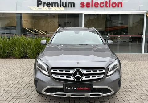 Mercedes-Benz GLA 200 2019 Cinza — foto 1 de 3