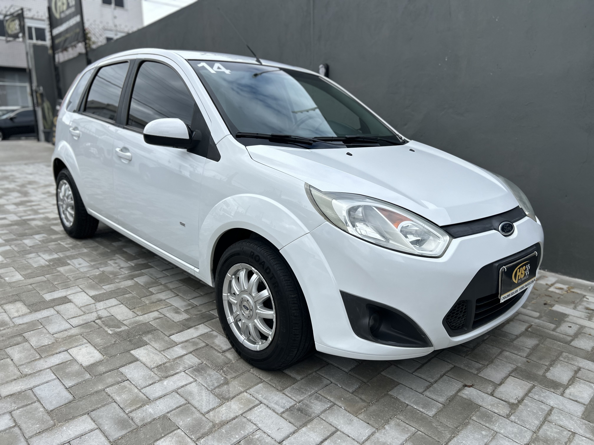 Ford Fiesta SE 1.6 8V Flex 5p 2014 Branco — foto 1 de 3