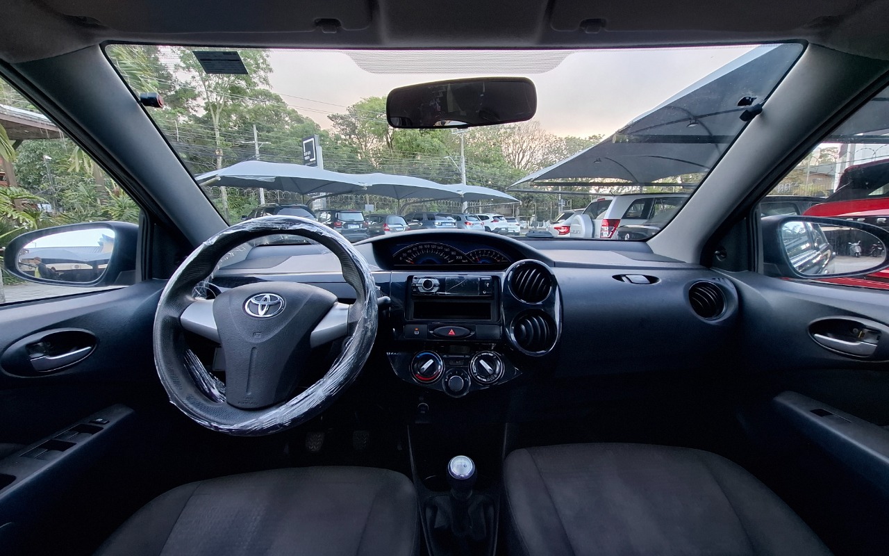 imagem-https://www.socarrao.com.br/sc-vehicle-images-prod/4319207/1791565684646-MjAyNjEwMDdfMTcxODM2LmpwZy5qcGVn.jpeg