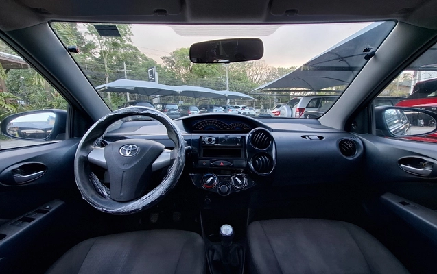 imagem-https://www.socarrao.com.br/sc-vehicle-images-prod/4319207/1791565684646-MjAyNjEwMDdfMTcxODM2LmpwZy5qcGVn.jpeg