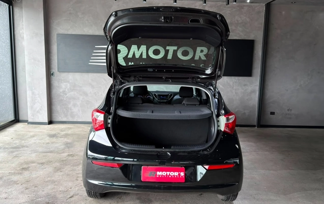 imagem-https://www.socarrao.com.br/sc-vehicle-images-prod/4319358/1791553614298-41c3352f-d848-45e2-8bb5-6a716541a812.jpg