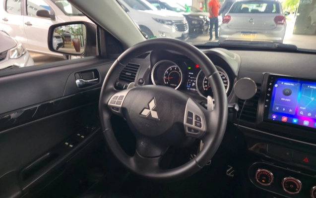 imagem-https://www.socarrao.com.br/sc-vehicle-images-prod/4319457/1792516528036-fa8dd70a097e4b4589b105a95c5cd455_1791902531722.jpg