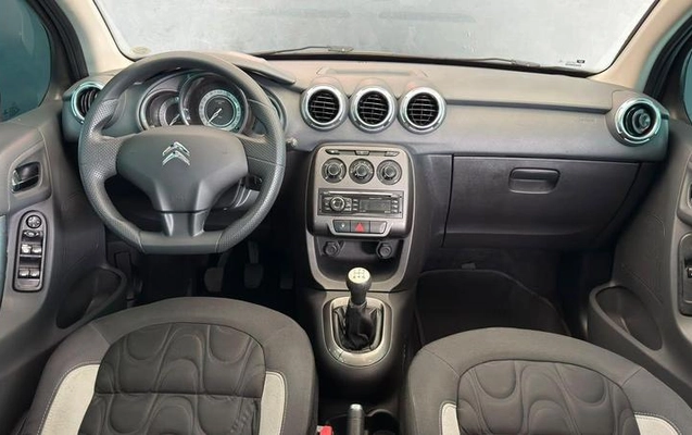 imagem-https://www.socarrao.com.br/sc-vehicle-images-prod/4319537/1791554594343-8534682_8_B_a7a6d680b9.jpeg