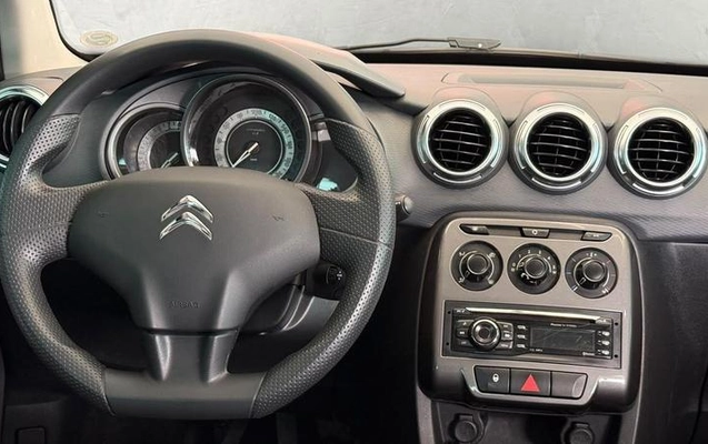 imagem-https://www.socarrao.com.br/sc-vehicle-images-prod/4319537/1791554594351-8534682_13_B_56a4b9dd1b.jpeg