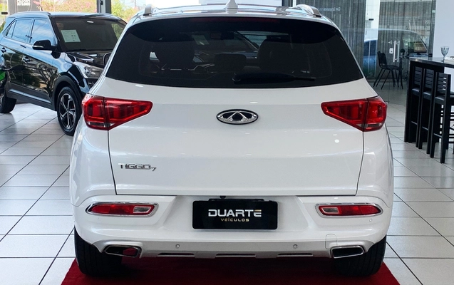 imagem-https://www.socarrao.com.br/sc-vehicle-images-prod/4319559/1791554755485-MDA2LmpwZw.jpg