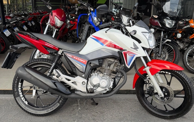 imagem-https://www.socarrao.com.br/sc-vehicle-images-prod/4319562/1791554769670-ODQxMjk2ODgxXzE4MTI3NDk1NTc5ODQyMjQ4XzYyNTI3NDM2NDM3MjEwODg3MTNfbi5qcGc.jpg