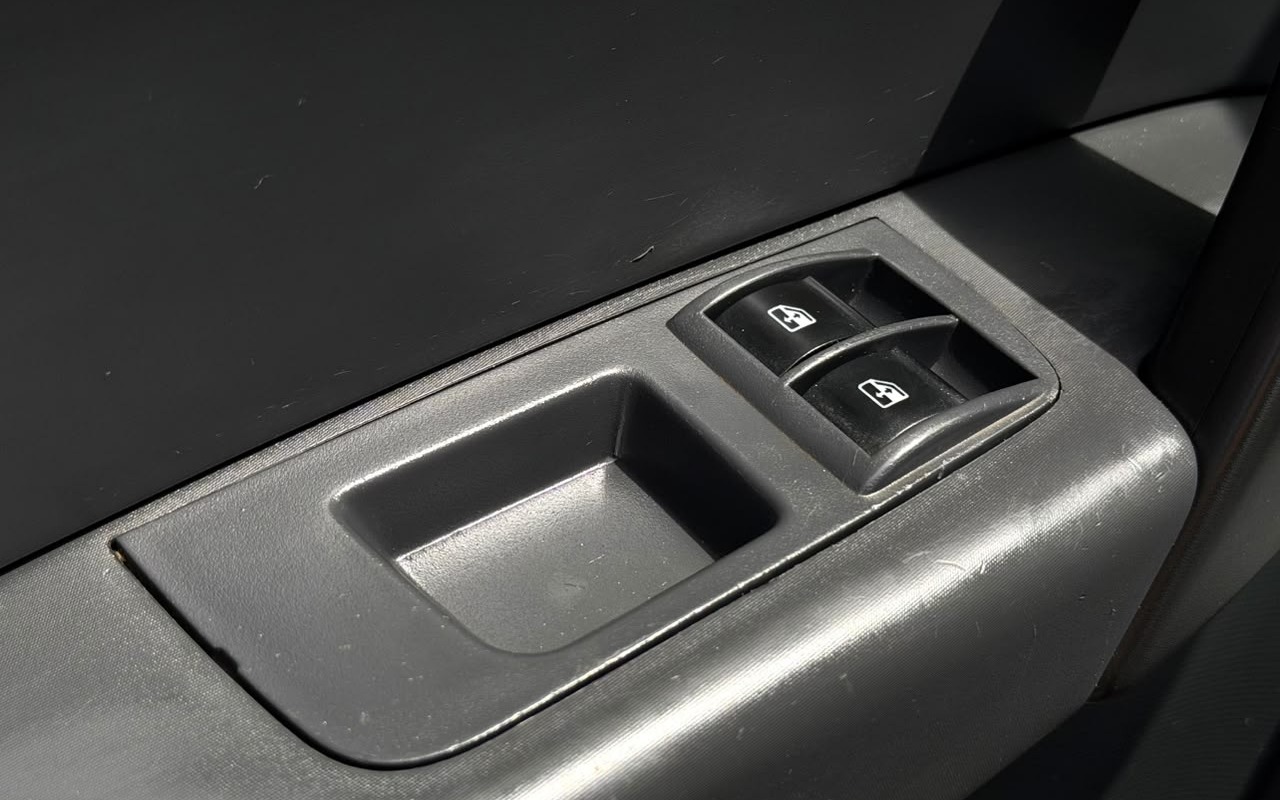 imagem-https://www.socarrao.com.br/sc-vehicle-images-prod/4319568/1791554883975-V2hhdHNBcHAgSW1hZ2UgMjAyNi0xMC0wOSBhdCAxMC41MS41MiAoMSkuanBlZw.jpeg