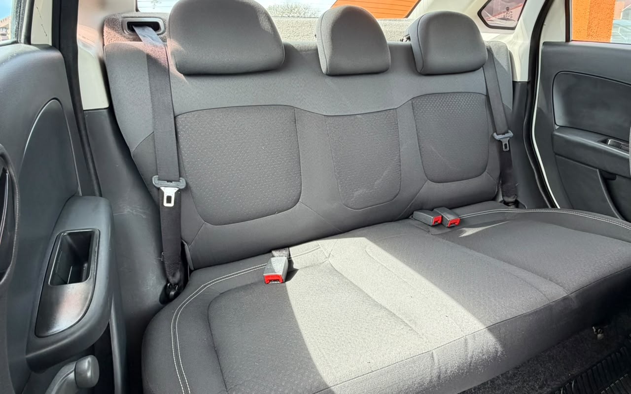imagem-https://www.socarrao.com.br/sc-vehicle-images-prod/4319568/1791554884174-V2hhdHNBcHAgSW1hZ2UgMjAyNi0xMC0wOSBhdCAxMC41MS41MiAoMykuanBlZw.jpeg