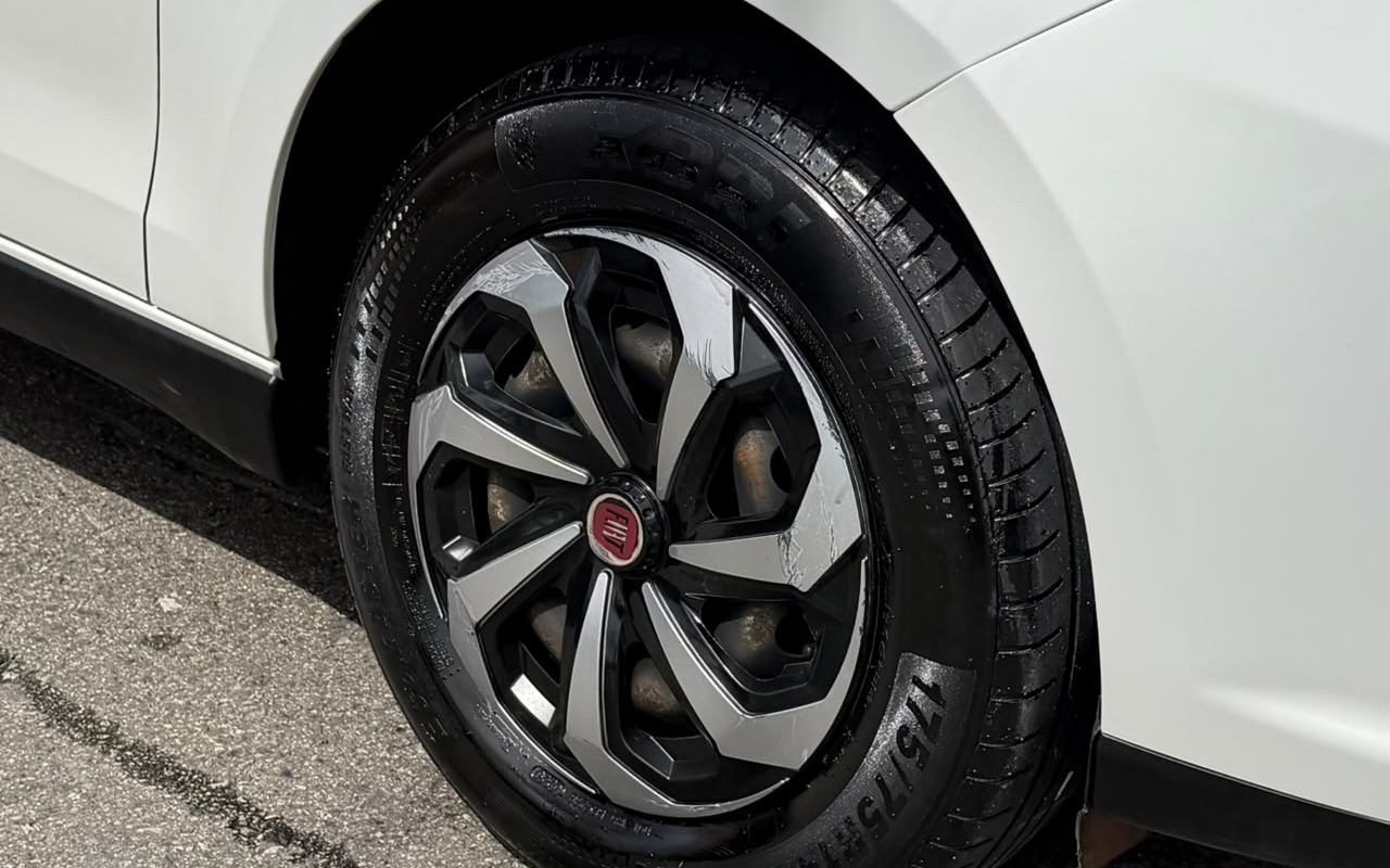 imagem-https://www.socarrao.com.br/sc-vehicle-images-prod/4319568/1791554884589-V2hhdHNBcHAgSW1hZ2UgMjAyNi0xMC0wOSBhdCAxMC41MS41MyAoMykuanBlZw.jpeg