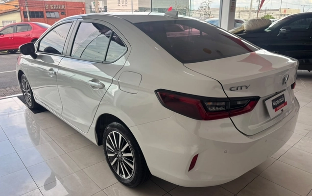 imagem-https://www.socarrao.com.br/sc-vehicle-images-prod/4319580/1791555068685-pqcGfnp3XWkNZL2A6WLw3YrahODD1TIz.jpg