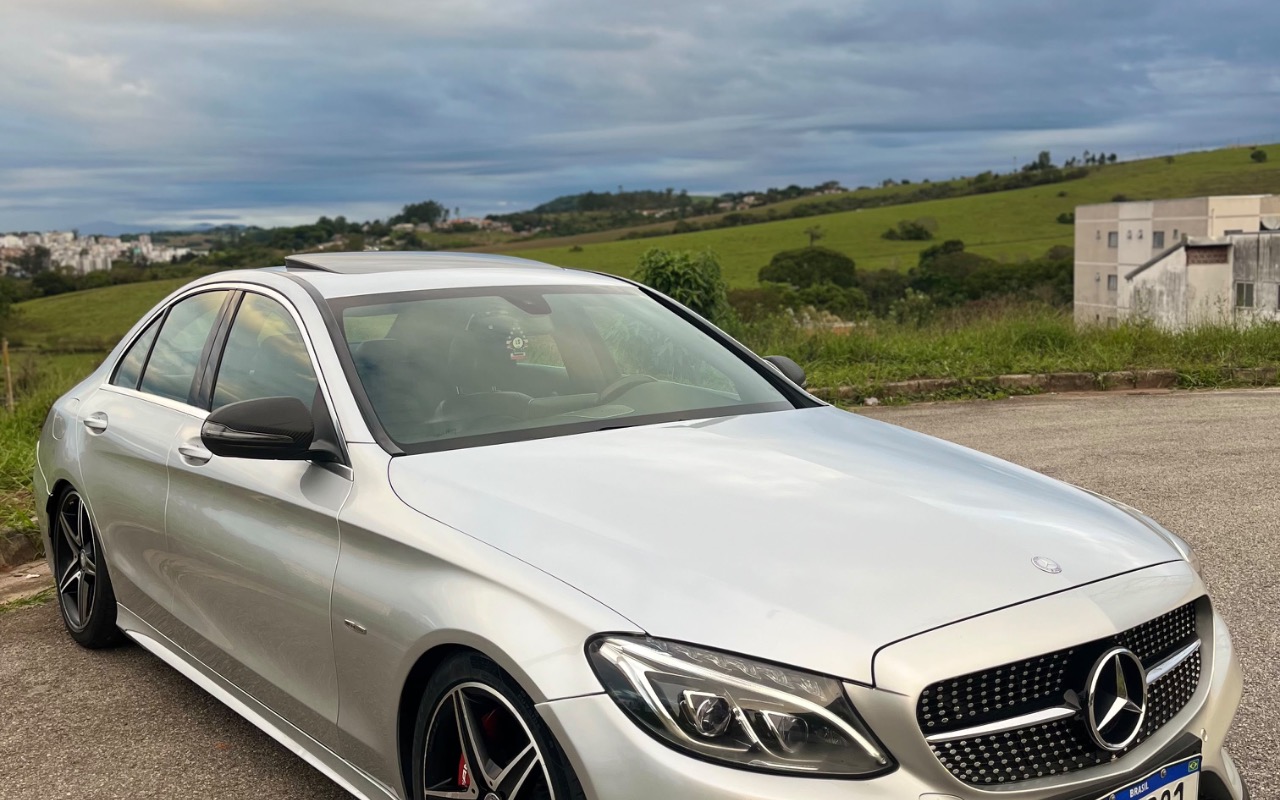Mercedes-Benz C-250 2016 Prata — foto 1 de 3