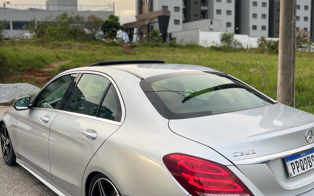 imagem-https://www.socarrao.com.br/sc-vehicle-images-prod/4319584/1791555160325-MWZjYjcwZDYtYjBkZC00N2NlLTliZWQtOWMxNGZiZmUxZGRmLmpwZWc.jpeg