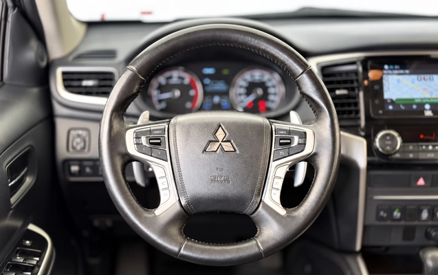 imagem-https://www.socarrao.com.br/sc-vehicle-images-prod/4319671/1792339502460-fab64f62-3f43-4e87-8556-c628d80f8951.jpg