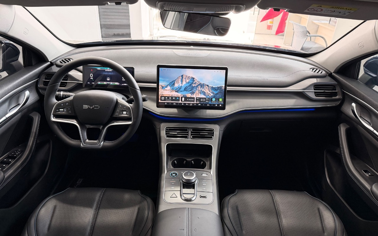 imagem-https://www.socarrao.com.br/sc-vehicle-images-prod/4319687/1791556157918-Yjk0MDRmYjAtNzgyMC00YWQwLTljZjEtMDM1ODExMzVlZmYyLmpwZWc.jpeg