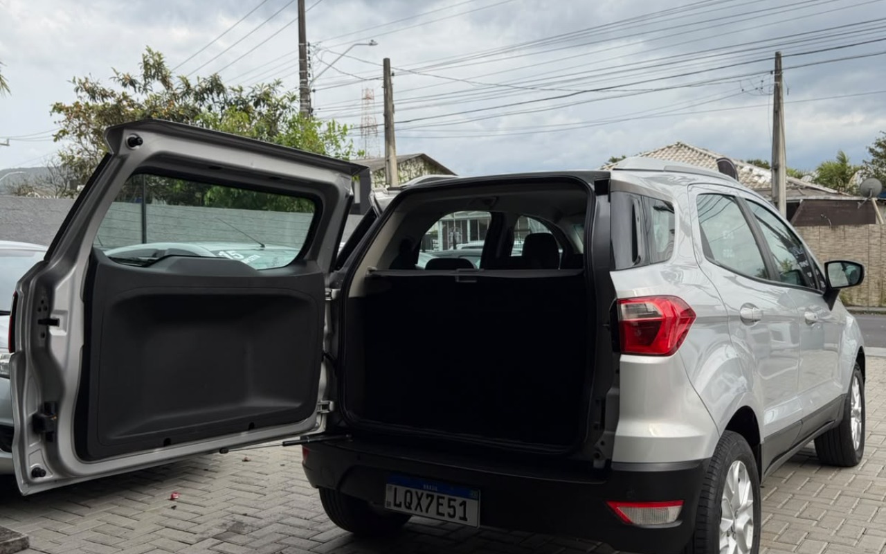 imagem-https://www.socarrao.com.br/sc-vehicle-images-prod/4319770/1791556158569-V2hhdHNBcHAgSW1hZ2UgMjAyNi0wOS0yMSBhdCAwOC41Mi4xNiAoMikuanBlZw.jpeg