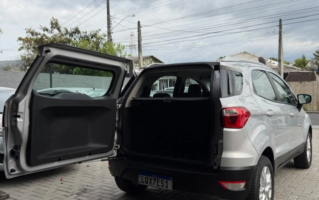 imagem-https://www.socarrao.com.br/sc-vehicle-images-prod/4319770/1791556158569-V2hhdHNBcHAgSW1hZ2UgMjAyNi0wOS0yMSBhdCAwOC41Mi4xNiAoMikuanBlZw.jpeg